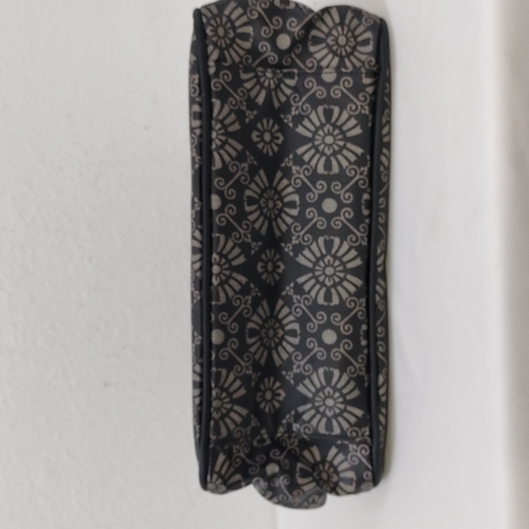 Petunia Pickle Bottom Diaper Bag Handbag - Picture 7 of 14